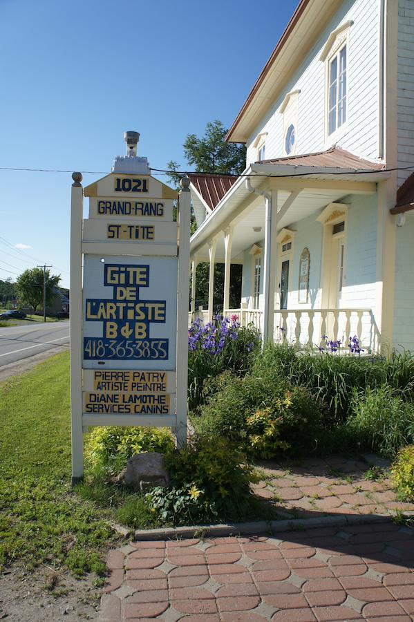 Gite De L'Artiste Saint-Tite Exterior photo